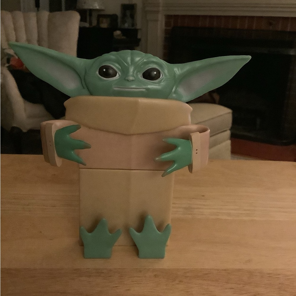 Baby yoda phone holder